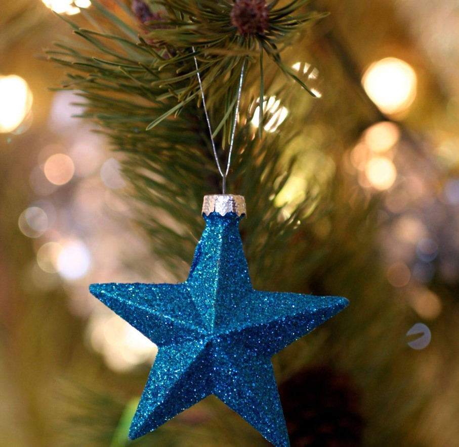 Celebrate With King of Christmas: Lighted Tree Toppers